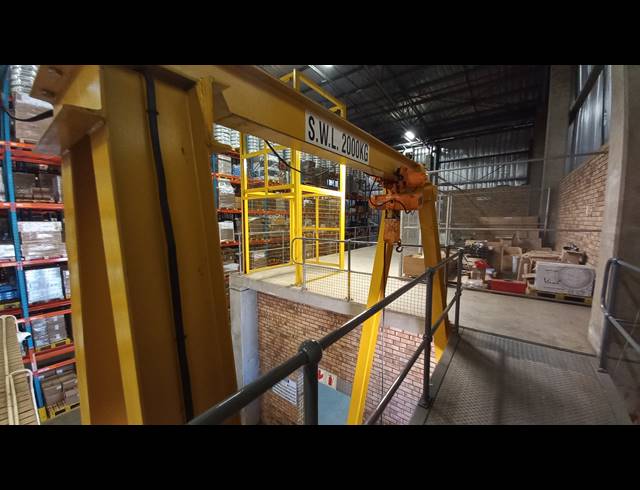 12,400M² WAREHOUSE TO LET IN JET PARK